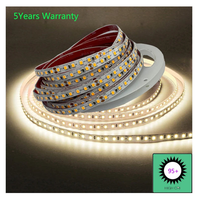 Bande LED CCT 5m haute CRI 95 installée dans une chambre moderne