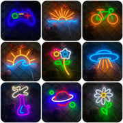 enseigne néon led personnalisable bleu orange rose vert motifs stylisés deco moderne pop lumineuse