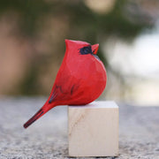 statuette cardinal rouge sculpture bois angularité art populaire décoration murale posée branche(cube)