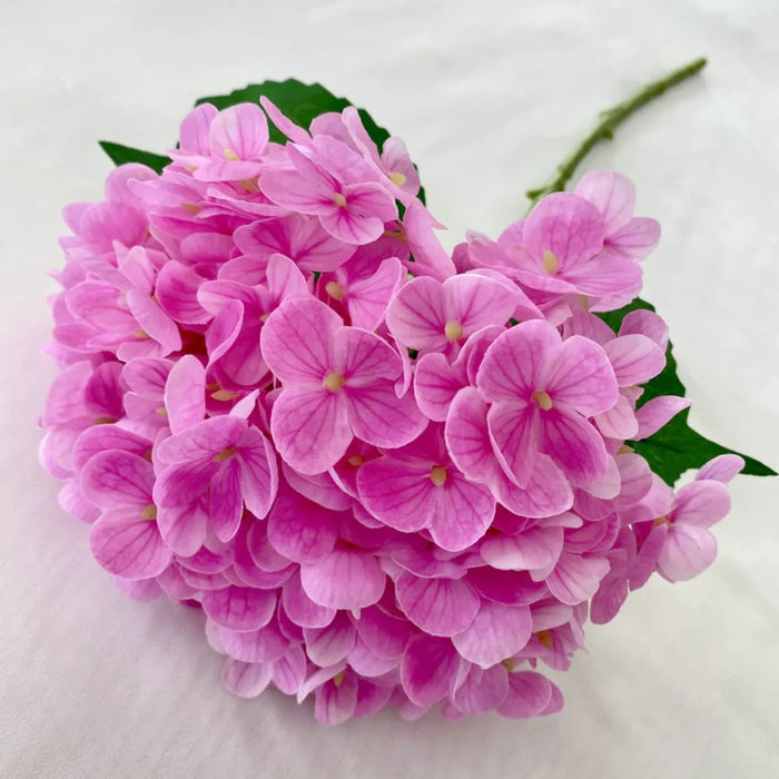 bouquet artificiel hortensia blanc rose violet bleu décoration intérieure moderne anniversaire mariage