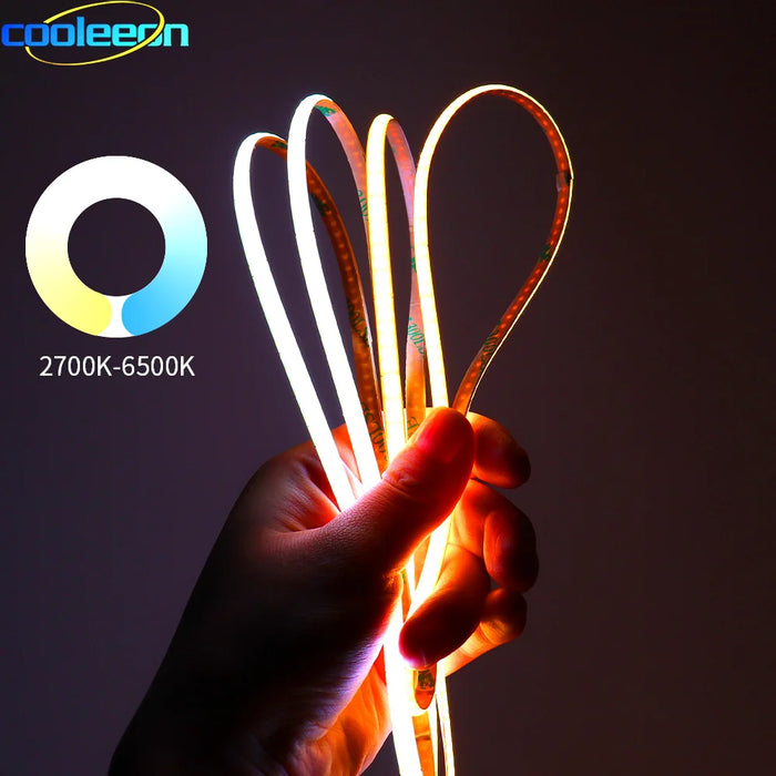 Ruban LED COB bicolore réglable installé sous une étagère