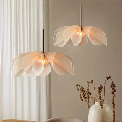 Suspension fleur Wabi Sabi rotin métal design nordique