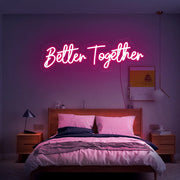 panneau lumineux néon personnalisable rose rouge lettres chiffres forme cœur abstrait moderne