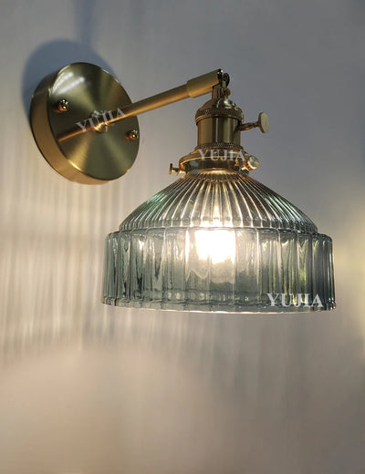 Applique murale LED en laiton avec abat-jour en verre rotatif design nordique