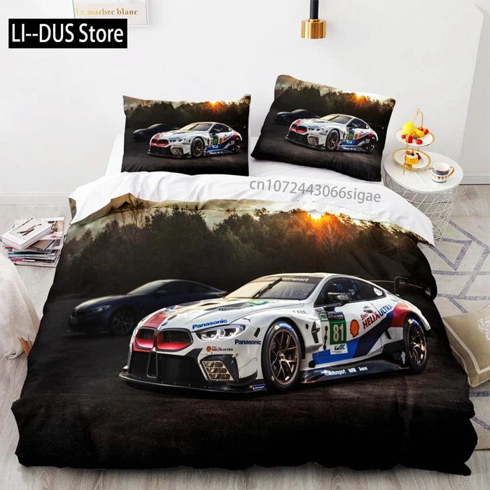 Housse de couette sport voiture de course rouge sur lit Queen