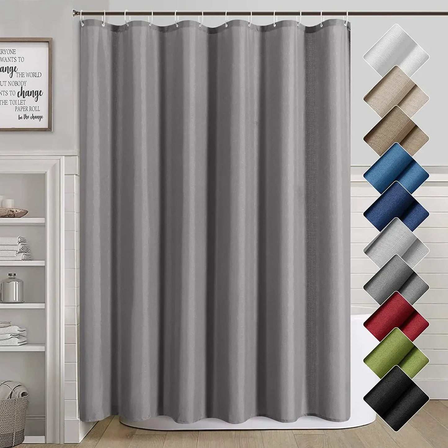 Rideau de douche gris en tissu effet lin, suspendu sur une tringle avec anneaux. Plusieurs coloris disponibles sur le côté, dont beige, bleu, gris foncé, rouge et noir. Salle de bain moderne avec étagères en arrière-plan.