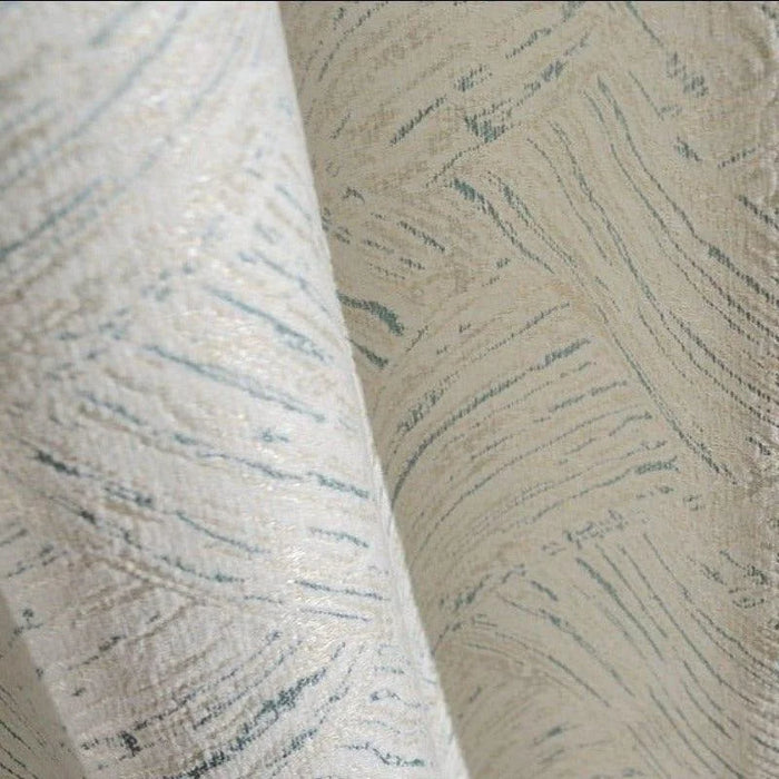 Rideau élégant avec motif linéaire subtil, tons clairs, idéal pour salon moderne, apporte luminosité et style contemporain à votre intérieur.