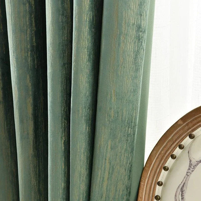 Rideau élégant vert avec motifs texturés, parfait pour apporter une touche sophistiquée et moderne à votre intérieur. Ce rideau ajoute une ambiance chaleureuse tout en sublimant votre décoration intérieure. Parfait pour les salons, chambres ou espaces de détente.