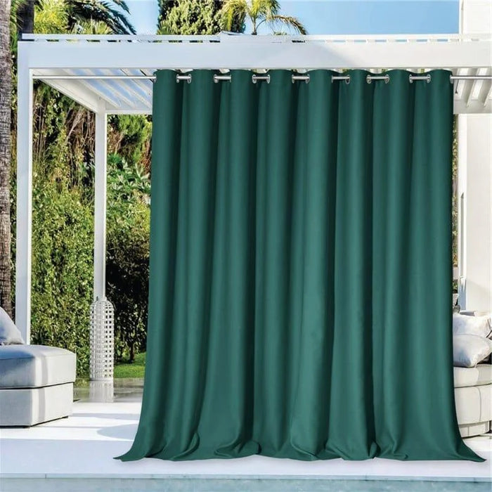 Rideau extérieur occultant vert foncé pour terrasse, offrant une protection contre le soleil et préservant l'intimité dans les espaces extérieurs. Parfait pour embellir un patio ou un jardin avec élégance.