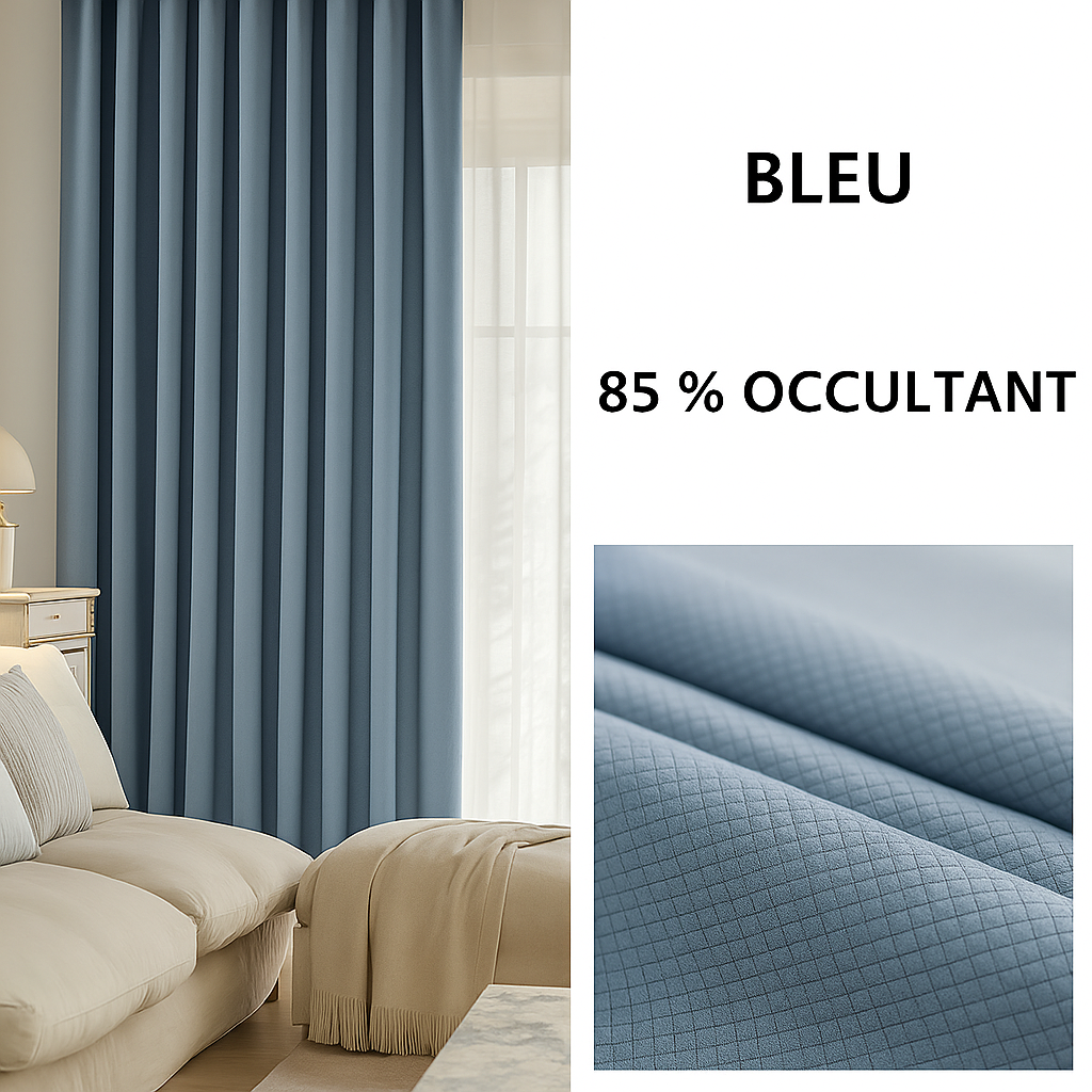 Rideau bleu occultant à 85 %, présenté dans un salon élégant avec un canapé crème et un zoom sur la texture épaisse du tissu.
