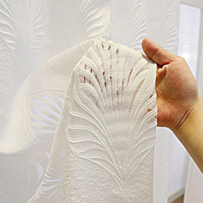 Voilage élégant blanc avec motif feuille, idéal pour la décoration intérieure. Parfait pour apporter une touche moderne et sophistiquée à n'importe quelle pièce. Adapté aux salons, chambres ou bureaux pour un éclairage doux.