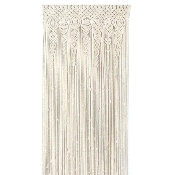 Rideau en macramé blanc avec motifs géométriques, parfait pour une décoration bohème et chic. Idéal pour ajouter une touche d'élégance à votre intérieur tout en jouant avec la lumière naturelle. Accessoire décoratif tendance pour salon, chambre ou espace détente.