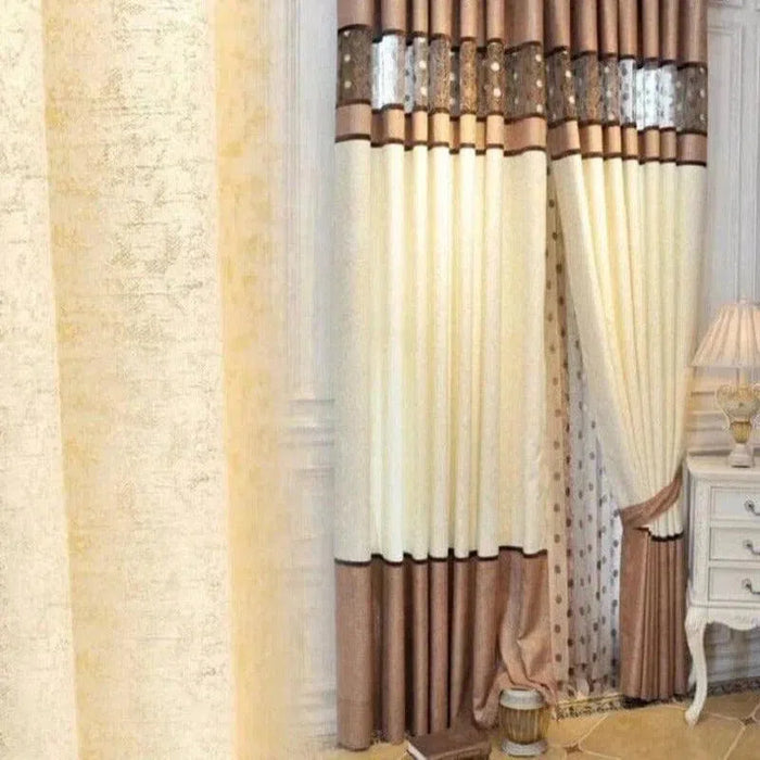 Rideaux élégants en beige et marron pour décoration intérieure, parfaits pour ajouter une touche de sophistication à n'importe quelle pièce. Design moderne avec motifs subtils, idéal pour la salon ou chambre à coucher.