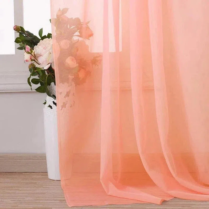 Voilage rose transparent pour une décoration intérieure élégante, offrant une atmosphère lumineuse et raffinée. Idéal pour habiller les fenêtres de votre salon, chambre ou bureau avec une touche de douceur et de charme. Parfait pour filtrer la lumière tout en préservant l'intimité.