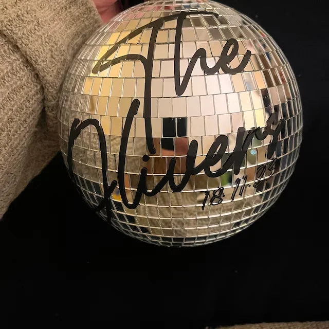 boule disco miroirs personnalisation rubans couleurs décoration mariage événementière noms dates chouette