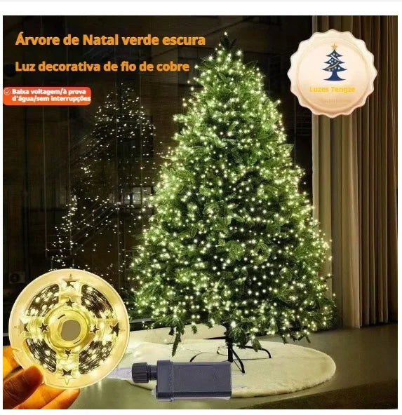 Sapin de Noël décoré traditionnel