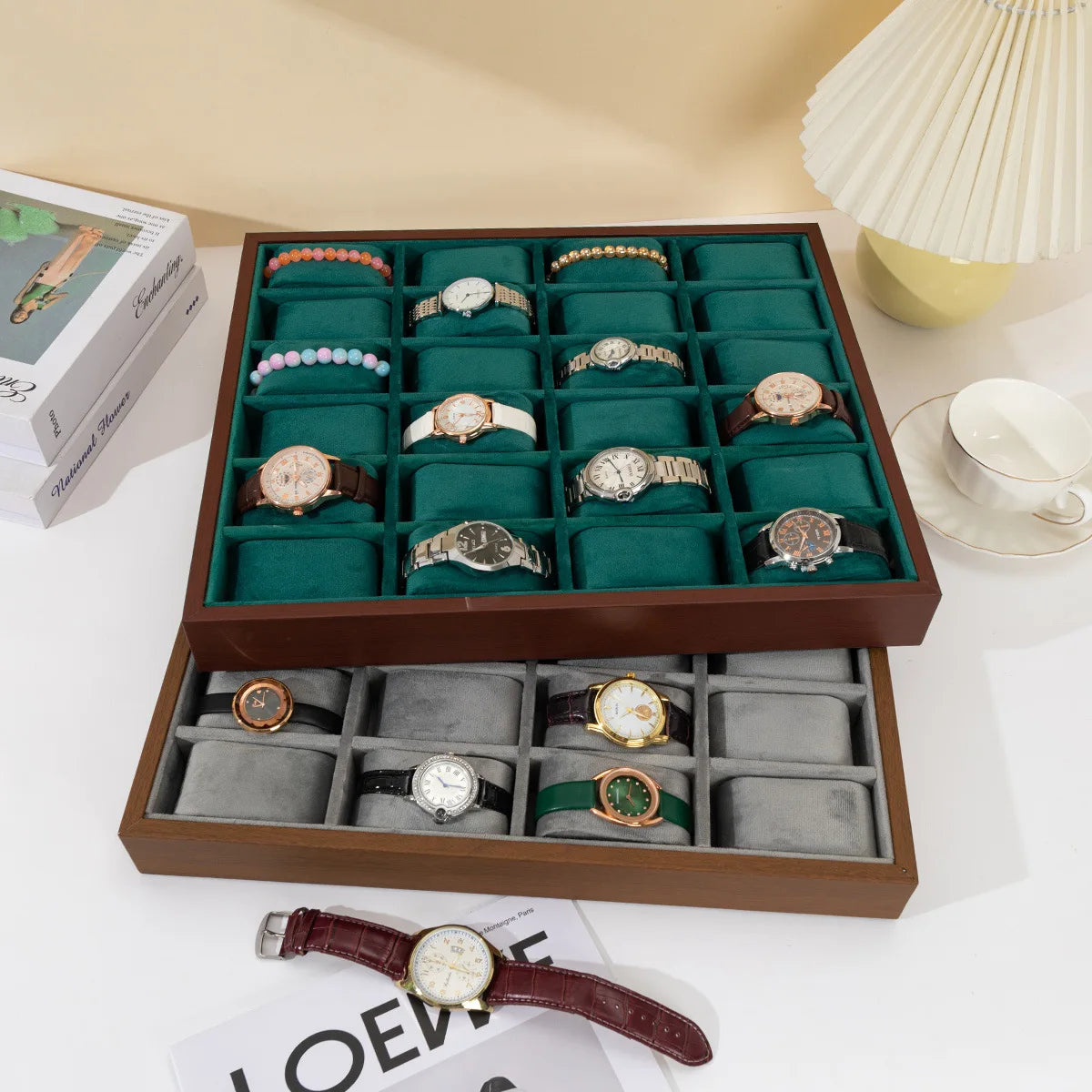 boîte montres bois marron velours gris moderne rangement 30 montres coussin moelleux plateau présentation