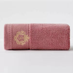 serviettes bain coton polyester absorbantes bleu marine rose classiques broderie monogramme deux tailles
