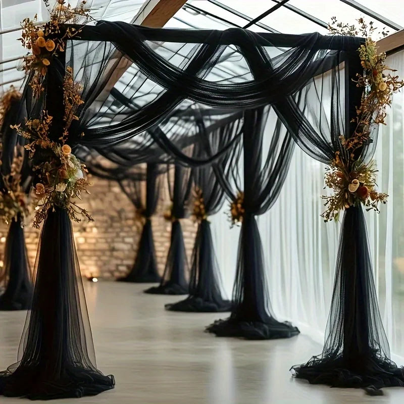 rideau mariage tulle noir motifs fleurs élégant translucide décoration événement classique textile festif