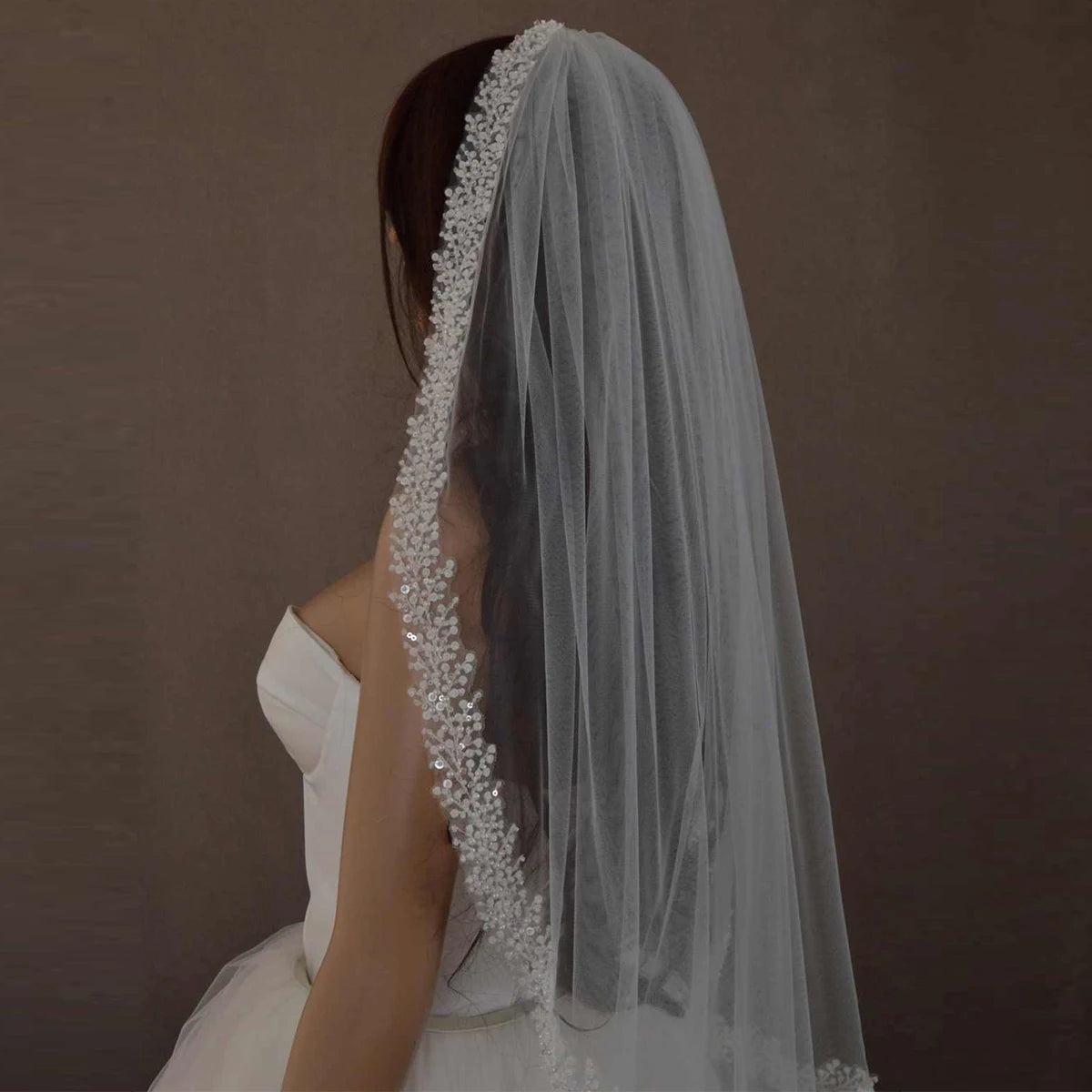voile mariée dentelle blanc champagne ivory classique élégant translucide bord coupé