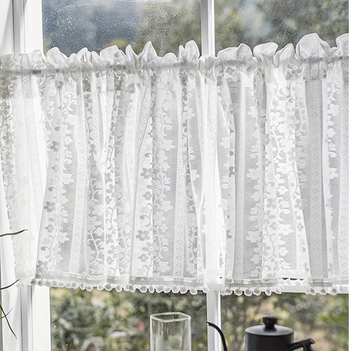 rideau vintage blanc dentelle fleurs geometrique transparent romantique pompons cuisine chambre