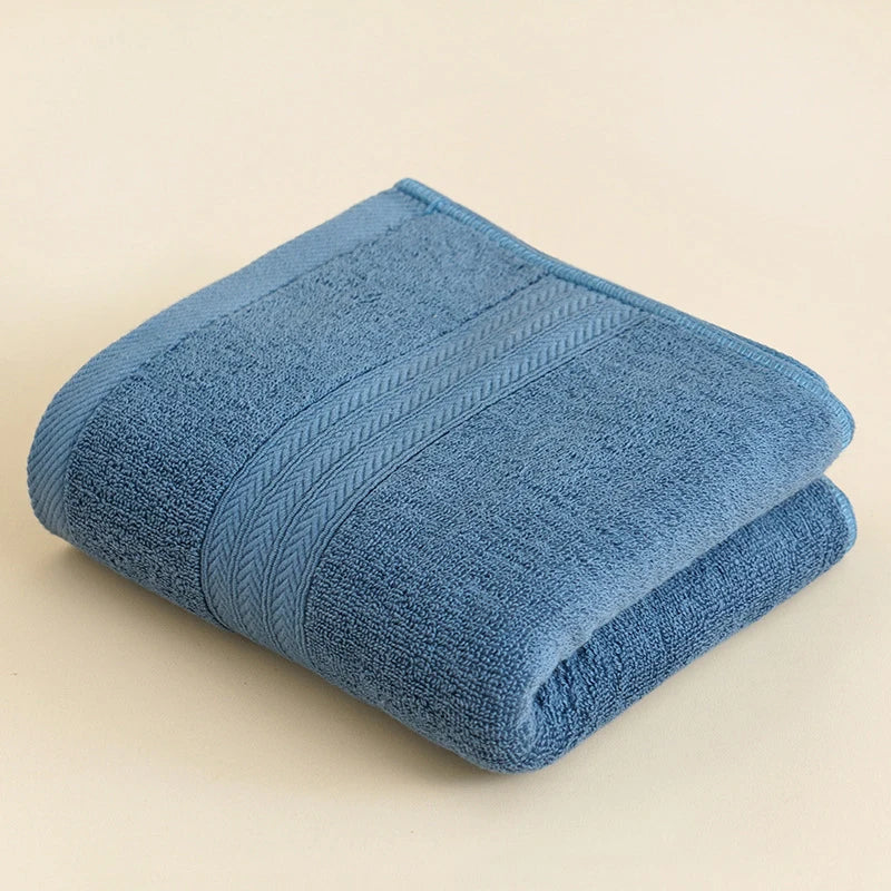 serviettes toilette coton rayées bleu blanc rose pâle absorbantes bain visage salle sport spa