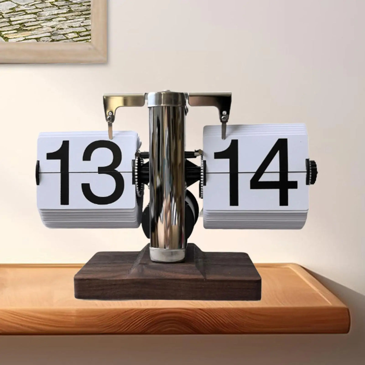 horloge flip cadran numérique vintage rétro base bois métal brillant chambre