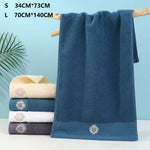 serviettes bain coton polyester absorbantes bleu marine rose classiques broderie monogramme deux tailles