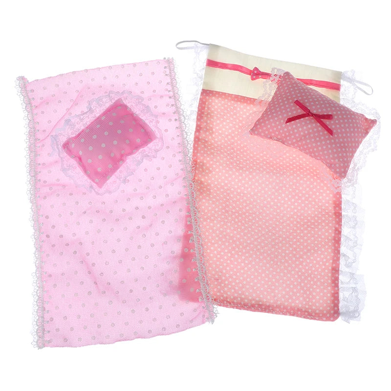 coussin rose pois blancs décoration enfant jouet tissu doux dentelle blanche chambre coucher