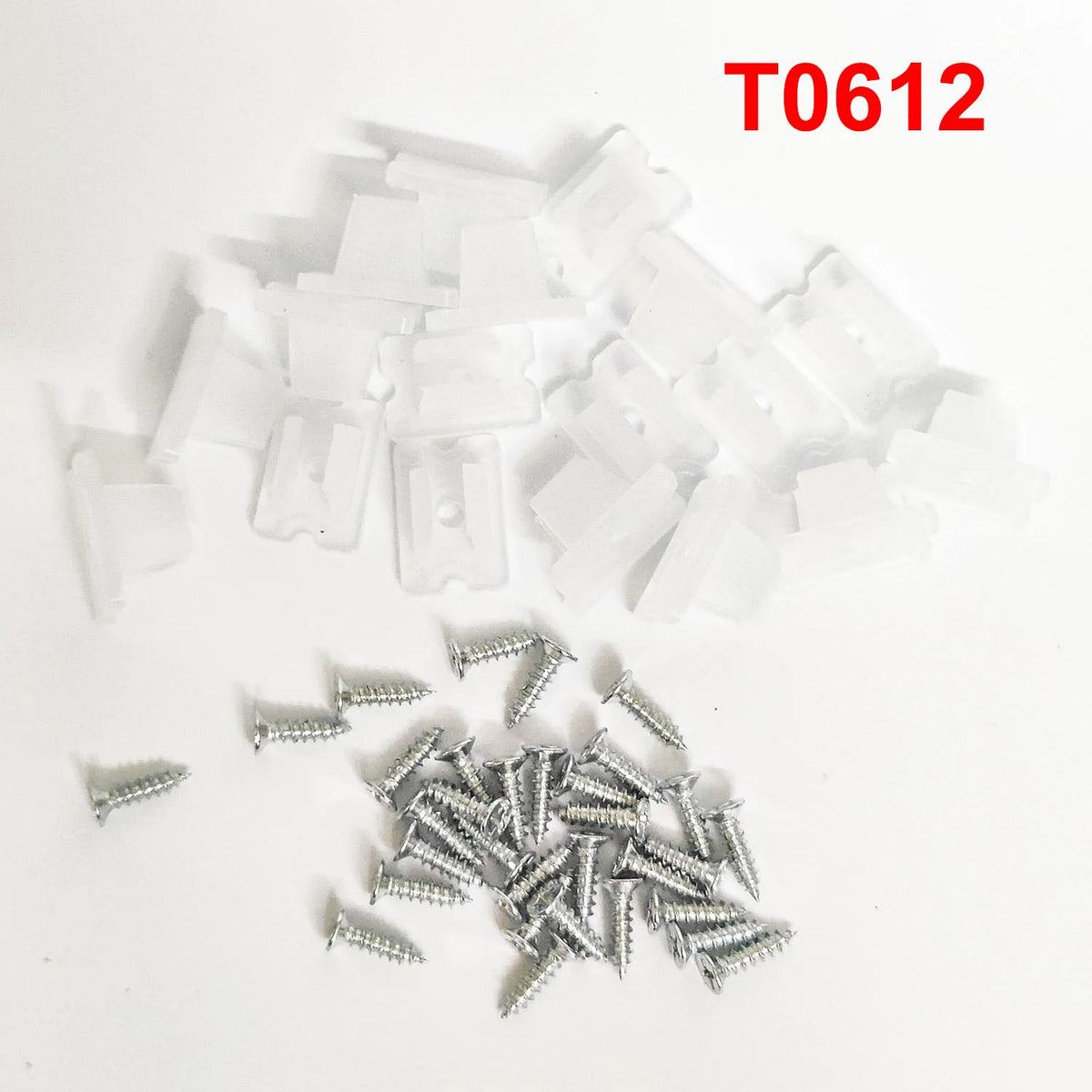 clips fixation blancs rectangulaires perforations pratiques utilitaires vis 6x12mm 8x16mm