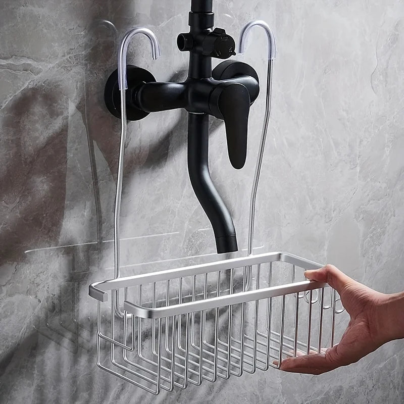 organisateur salle bain suspendu moderne barres métalliques panier rangement shampooing bouteilles éponge minimaliste fixations