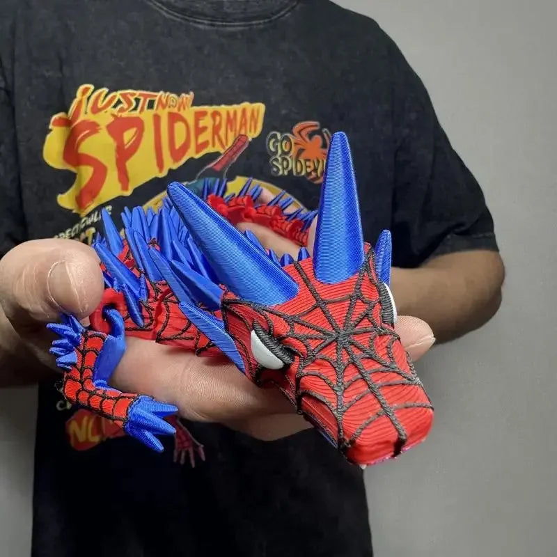statue dragon spiderman rouge bleu texture toile araignée tête dragon chapeau
