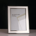 cadre photo rectangle moderne argenté blanc noir lisse floral pied mur