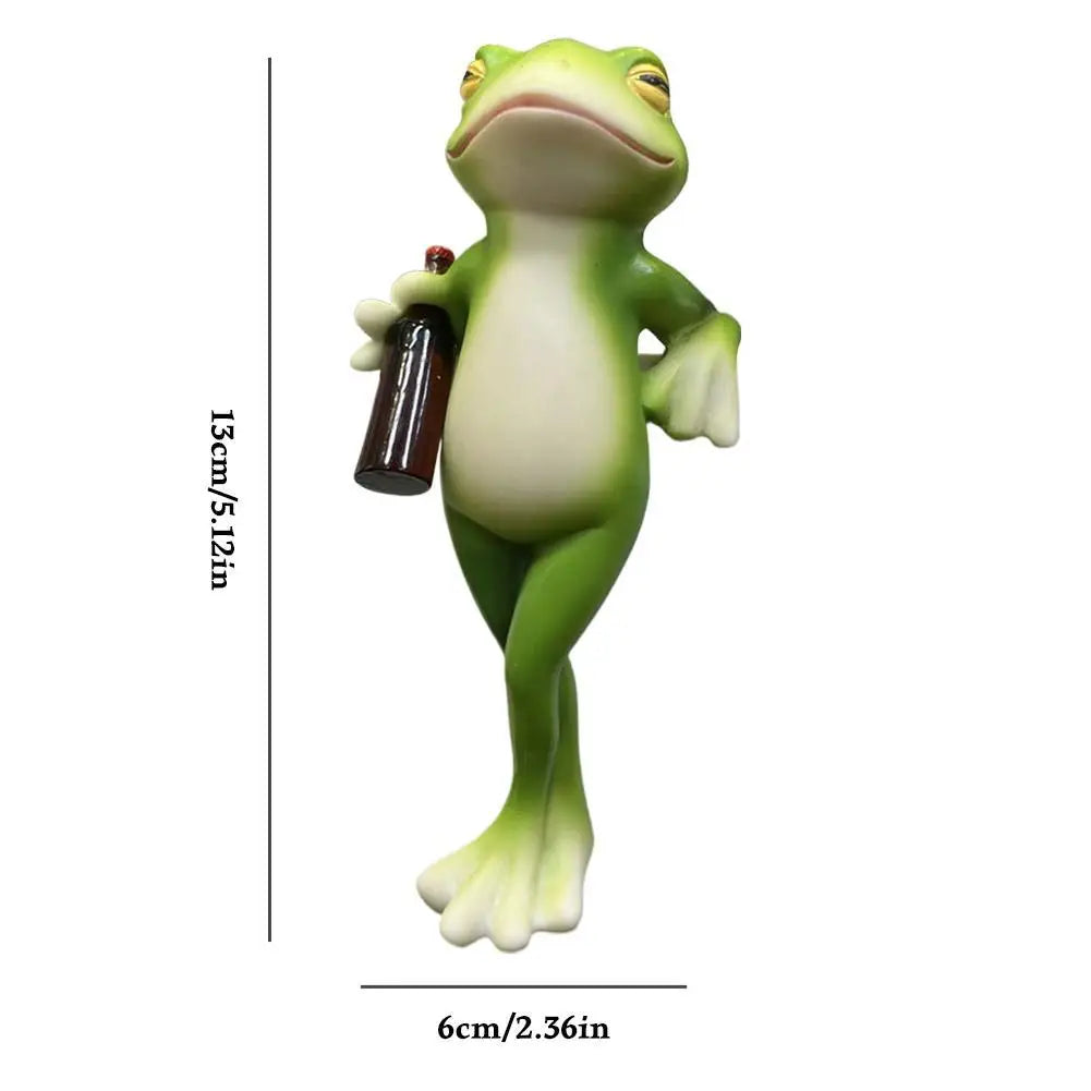 statuette grenouille verte humoristique transparente jardin balcon vertes blanches marron posant bouteille verre decorationextérieur