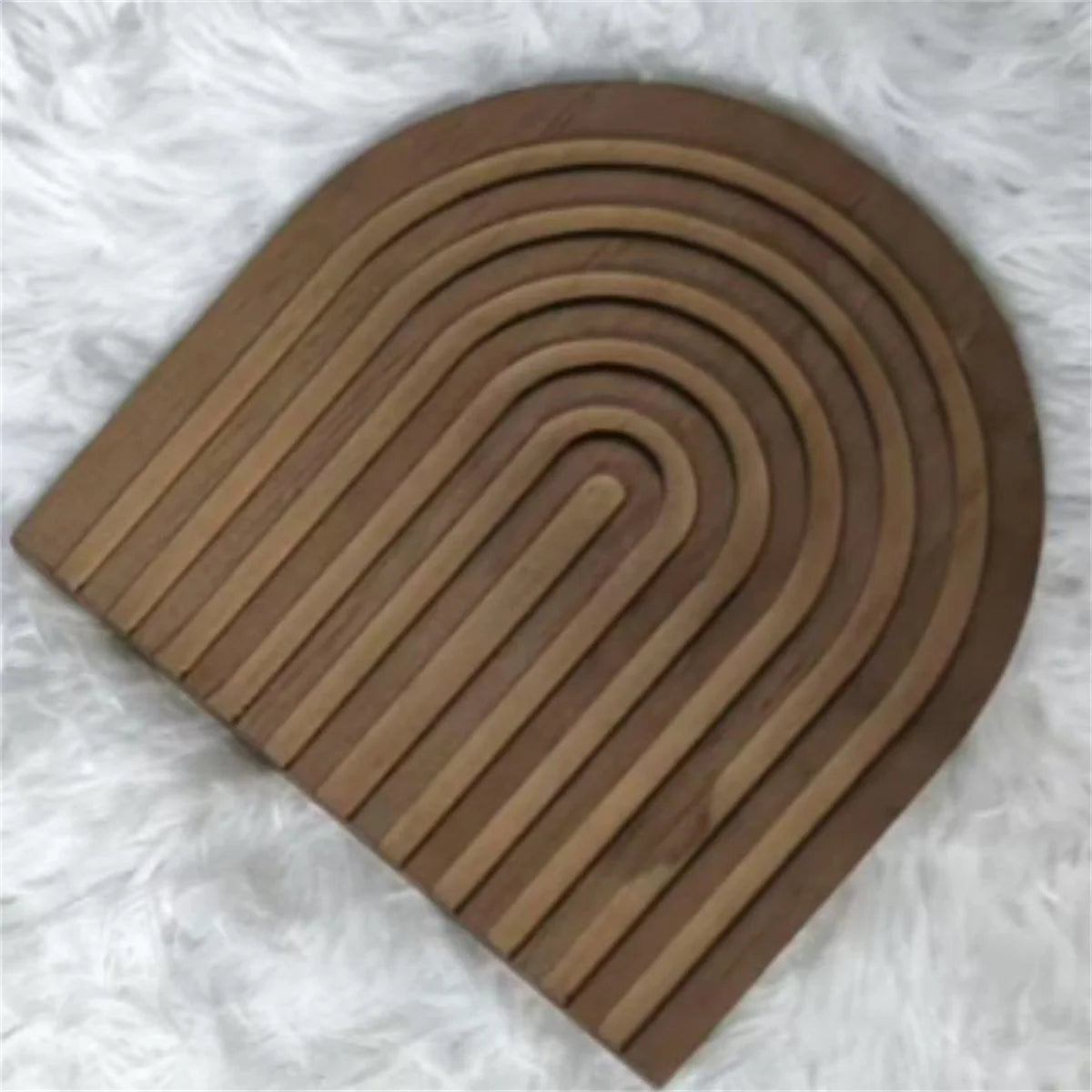 plaque bois moderne plateau présentation rayures horizontales naturel brun clair minimaliste largeur cm haute