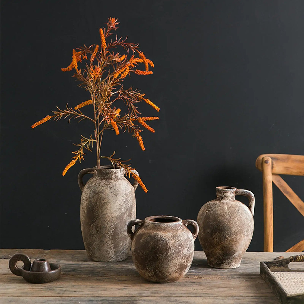 vase céramique rustique vintage gris beige noir texture marbrée fleurs artificielles décoration table