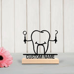 décoration dentaire personnalisée silhouette dent outils texte gravé base bois moderne minimaliste amusante