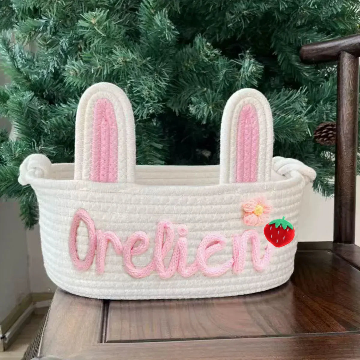 panier rangement tissu coton rose blanc bleu motif tresses décoratif enfant anneaux métalliques prénom