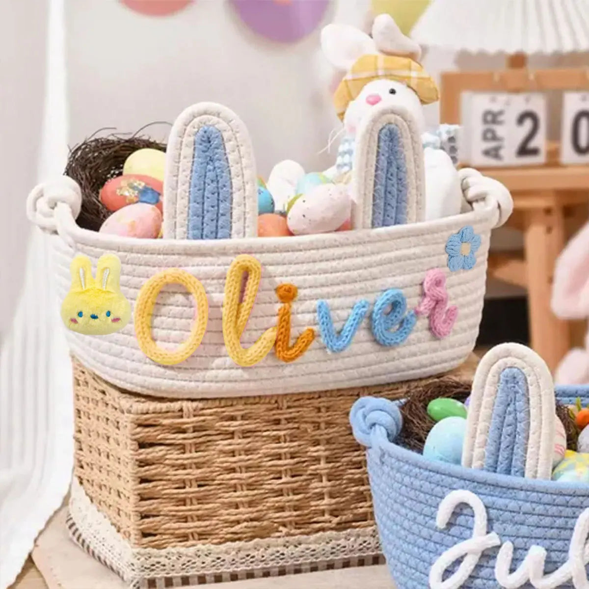 panier rangement tissu coton rose blanc bleu motif tresses décoratif enfant anneaux métalliques prénom
