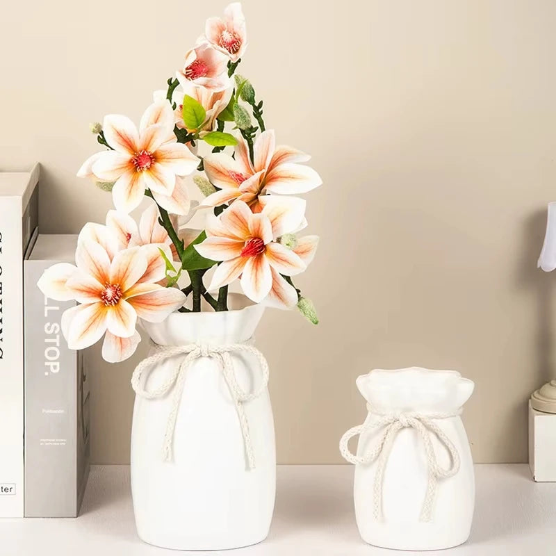 vase blanc moderne minimaliste ruban noué décoration intérieure table salon chambre