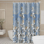 rideau douche moderne fleurs blanches bleu clair polyester texturé respectueux environnement suspension