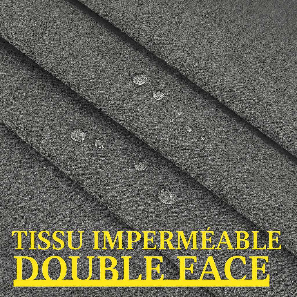 Zoom sur un tissu gris double face avec traitement imperméable, laissant perler l’eau en gouttelettes, idéal pour les rideaux extérieurs ou intérieurs.