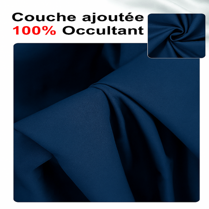 Zoom sur le tissu du rideau avec couche ajoutée 100 % occultante, texture lisse et épaisse.