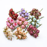 bouquet fleurs artificielles rouge rose blanche bleue violettes intérieur décoration romantique classique mariage anniversaire
