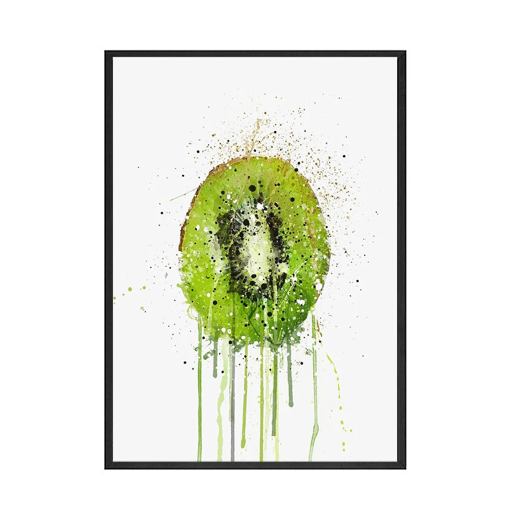 Une tranche de kiwi colorée et éclaboussée de peinture verte et de projections dorées.