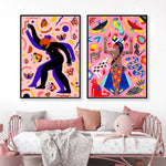 Deux œuvres d'art murales colorées et vibrantes représentant des éléments figuratifs abstraits, des silhouettes humaines et des motifs de la nature.