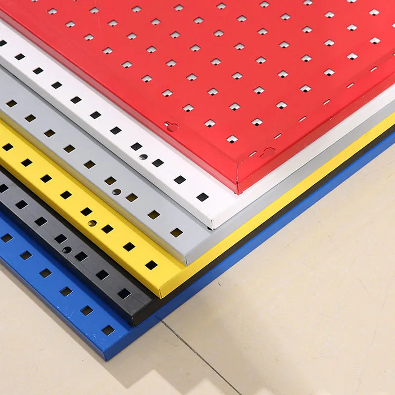 panneau perforé moderne clips paniers métalliques bleu orange gris noir blanc