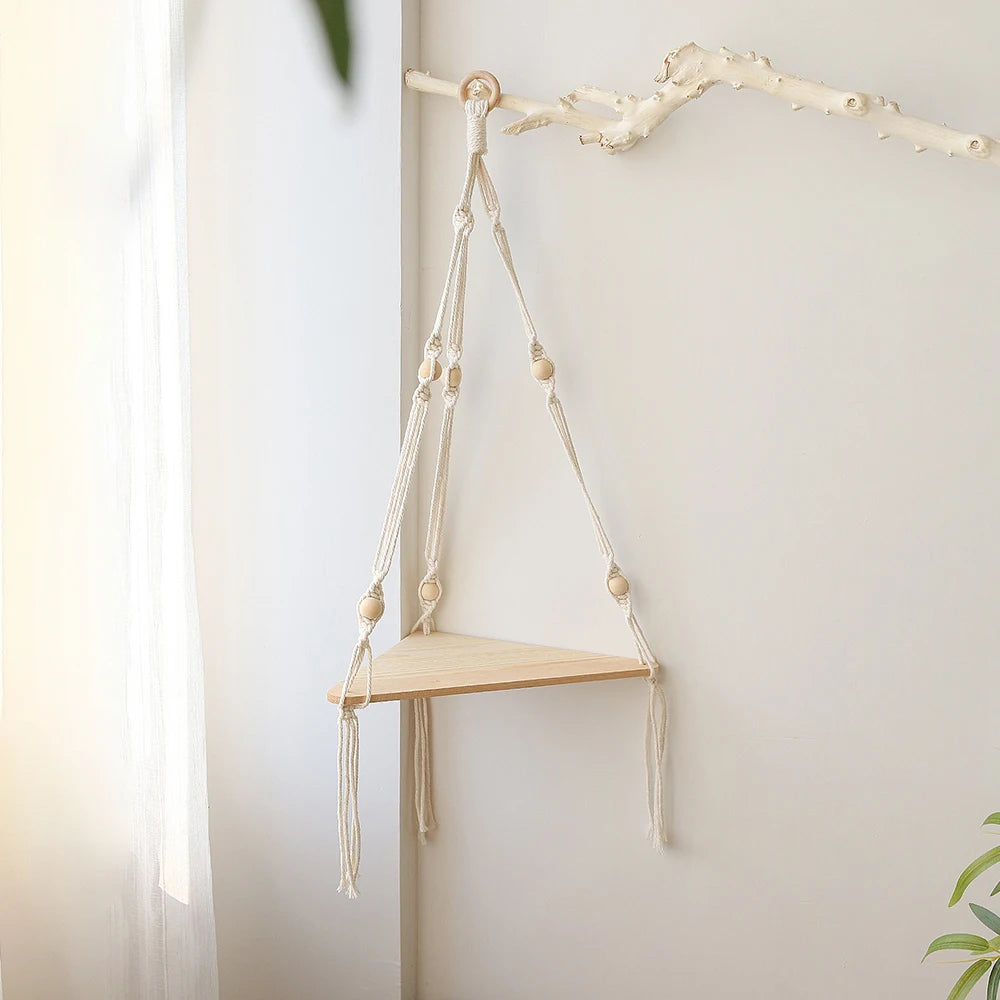 étagère murale suspendue macramé bois bois franges décoration boho chambre salon
