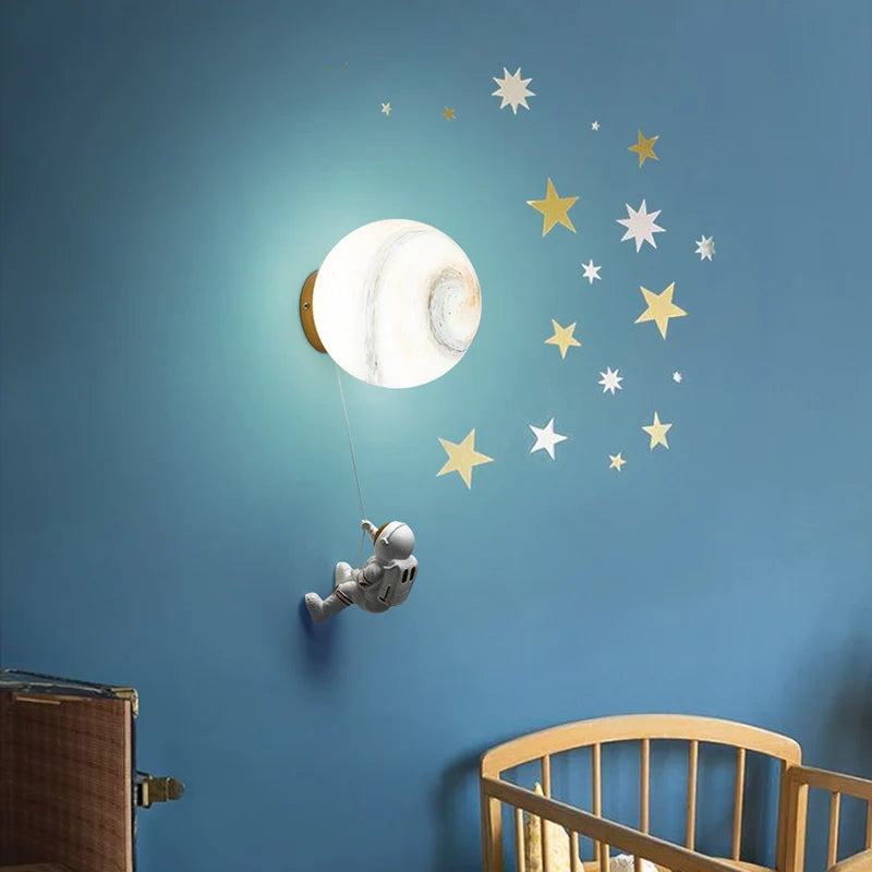 lampe murale moderne blanc gris astronaute lune éclairage chambre salon contemporain led fixé mur