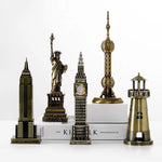 décoration intérieure statue liberté tour eiffel miniature architecture moderne ornement métal doré noël